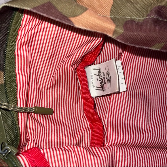 Hershel supply company green olive/ army green camouflage pattern print backpack - Picture 6 of 15